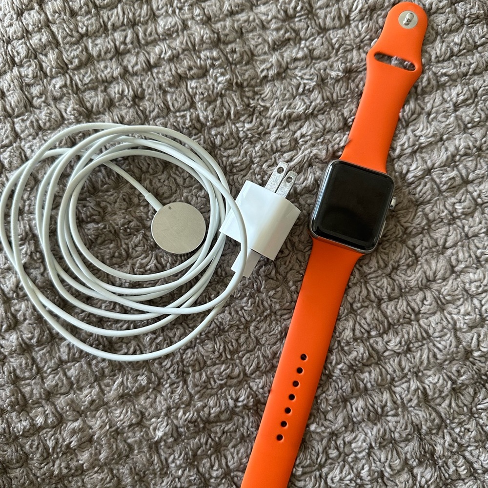 AUTHENTIC HERMES APPLE WATCH SERIES 3 - LIKE NEW